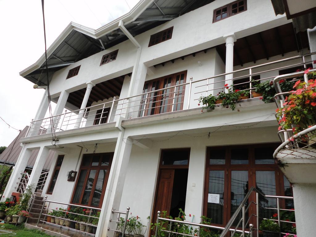 Eranga Guest Hotel Nuwara Eliya Ngoại thất bức ảnh